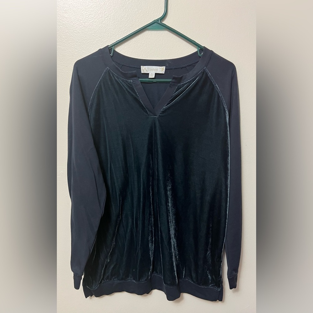 Weekend by Suzanne Betro Women’s top. Size XL